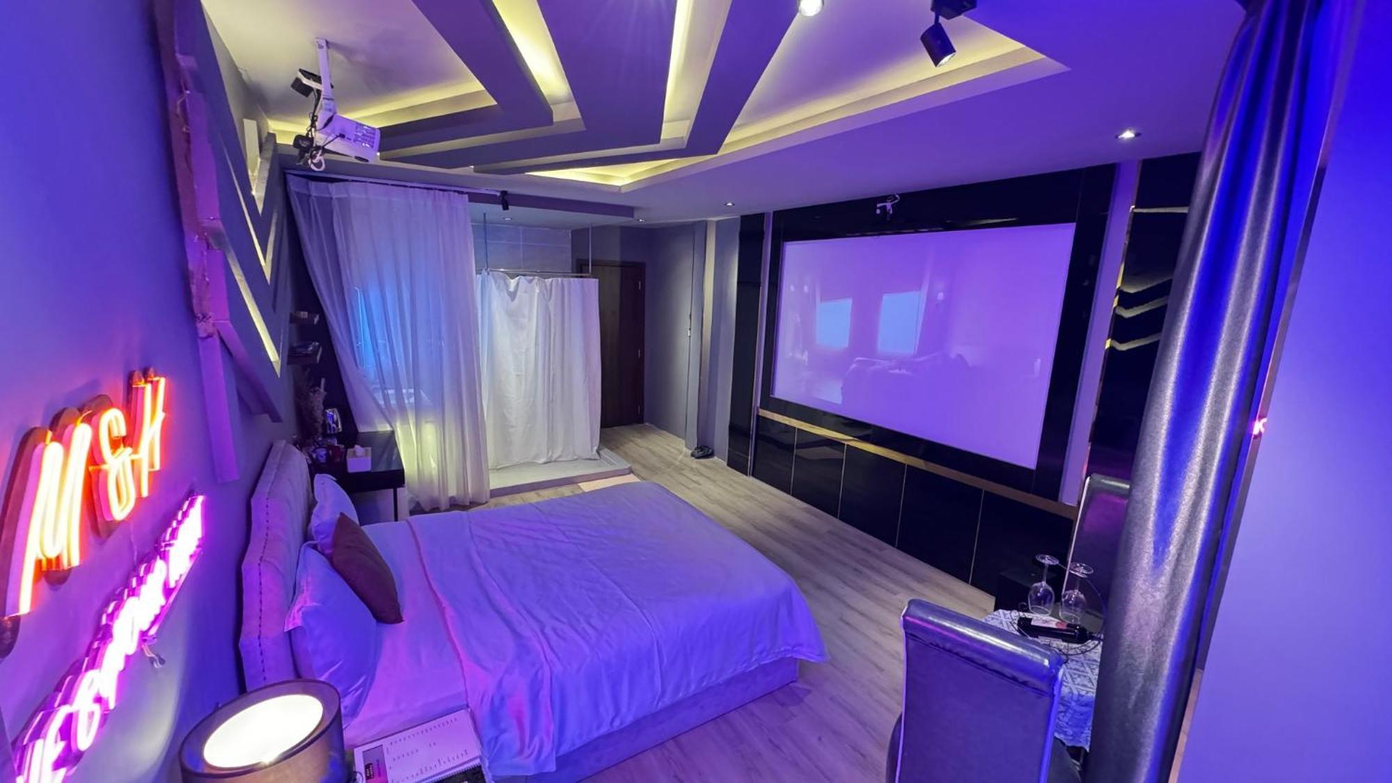 M&H Cinema Hotel Bandar Ho Chi Minh Luaran gambar