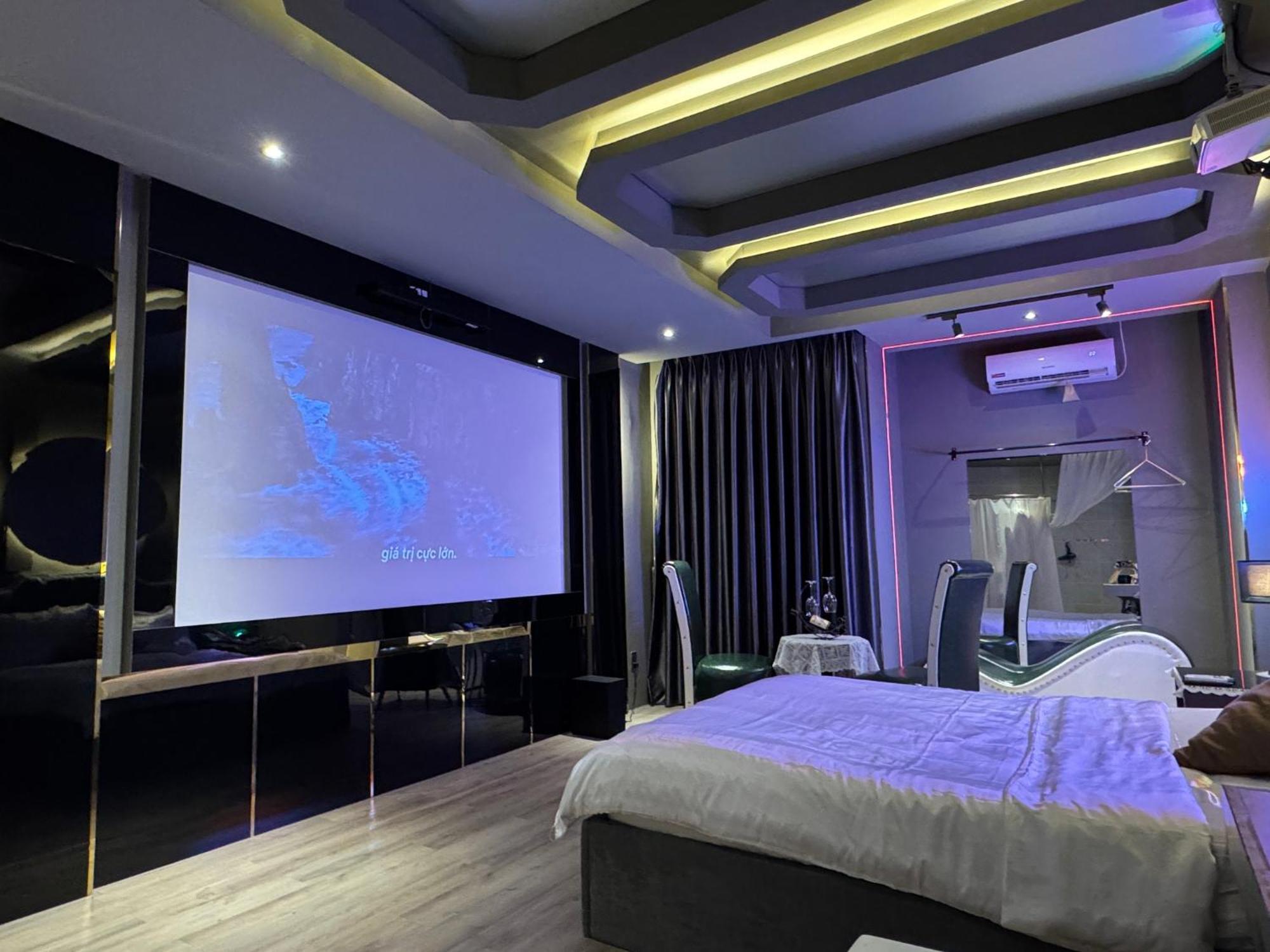 M&H Cinema Hotel Bandar Ho Chi Minh Luaran gambar