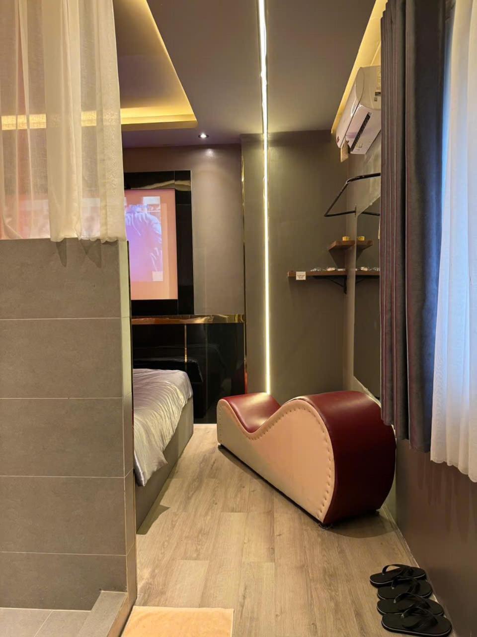 M&H Cinema Hotel Bandar Ho Chi Minh Luaran gambar